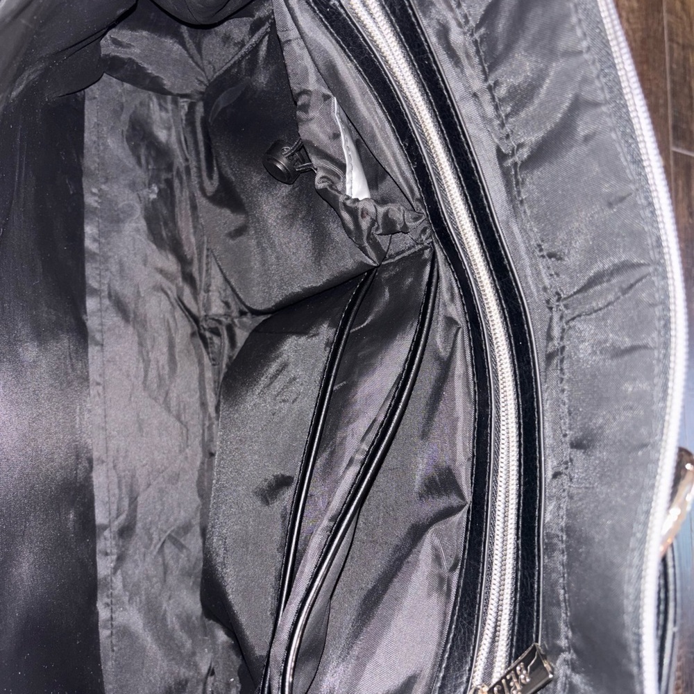 BÉIS The Diaper or Everyday Bag In Black - Picture 11 of 16